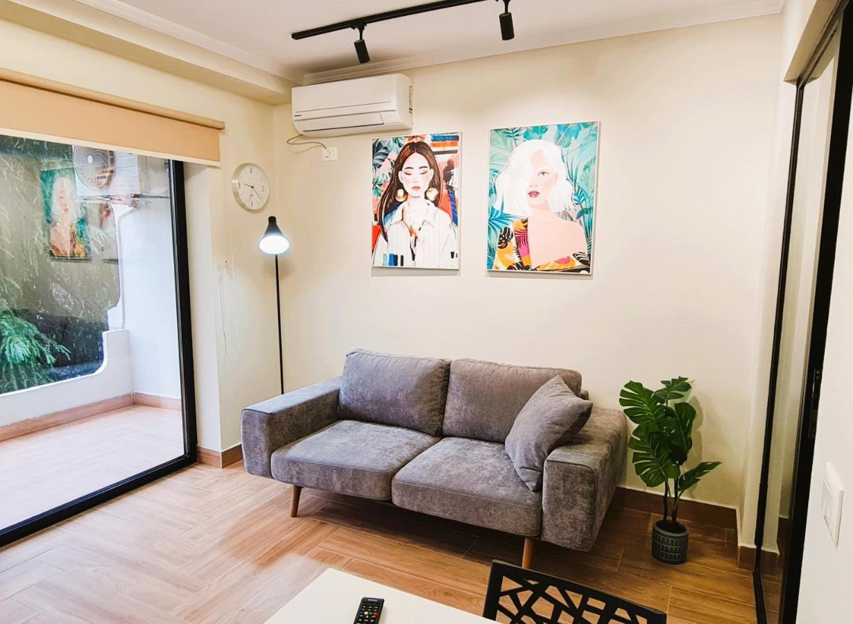 2V1 - Center Apartment 1 Tirana Buitenkant foto